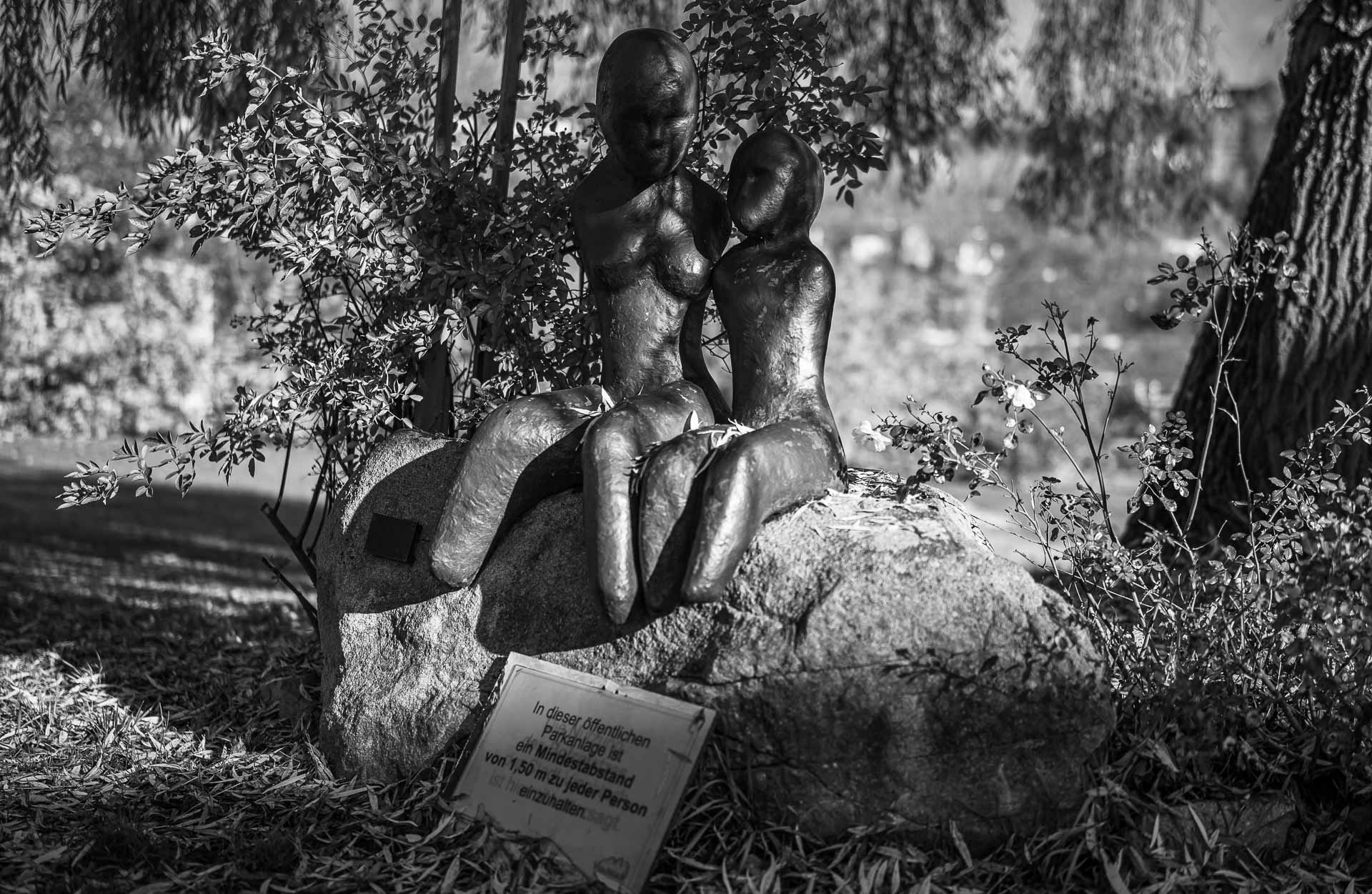 Bronzeskulptur im Schellererpark